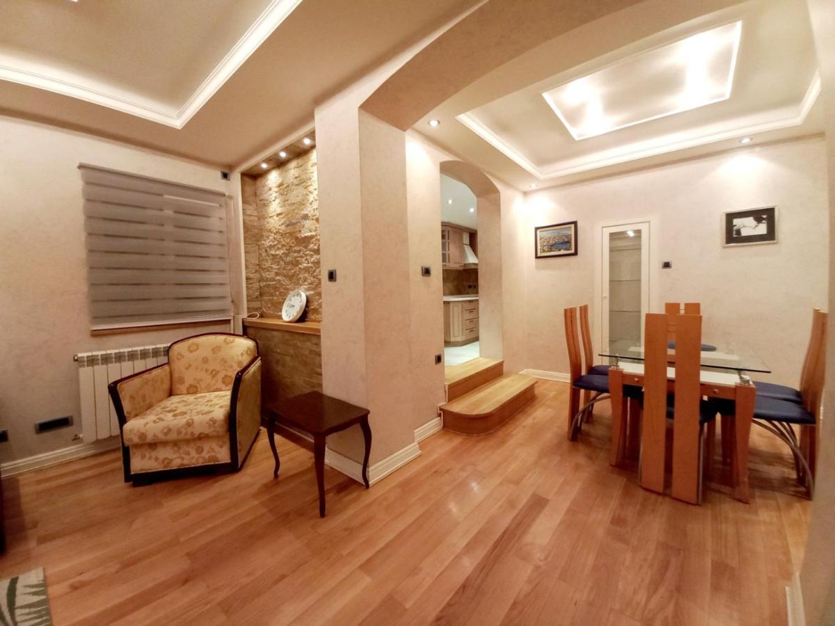Alex Lux Apartment Belgrade Luaran gambar