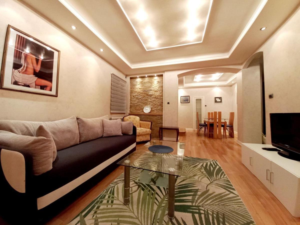 Alex Lux Apartment Belgrade Luaran gambar